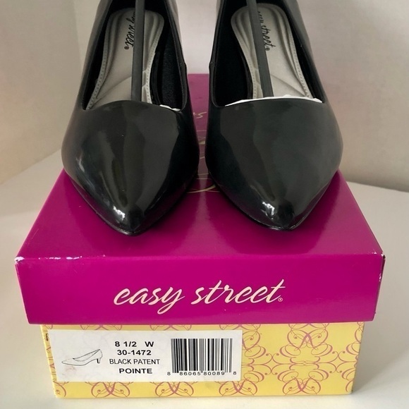 𝅺Easy Street Pointe Black Patent Pumps Heels NEW - Picture 2 of 6